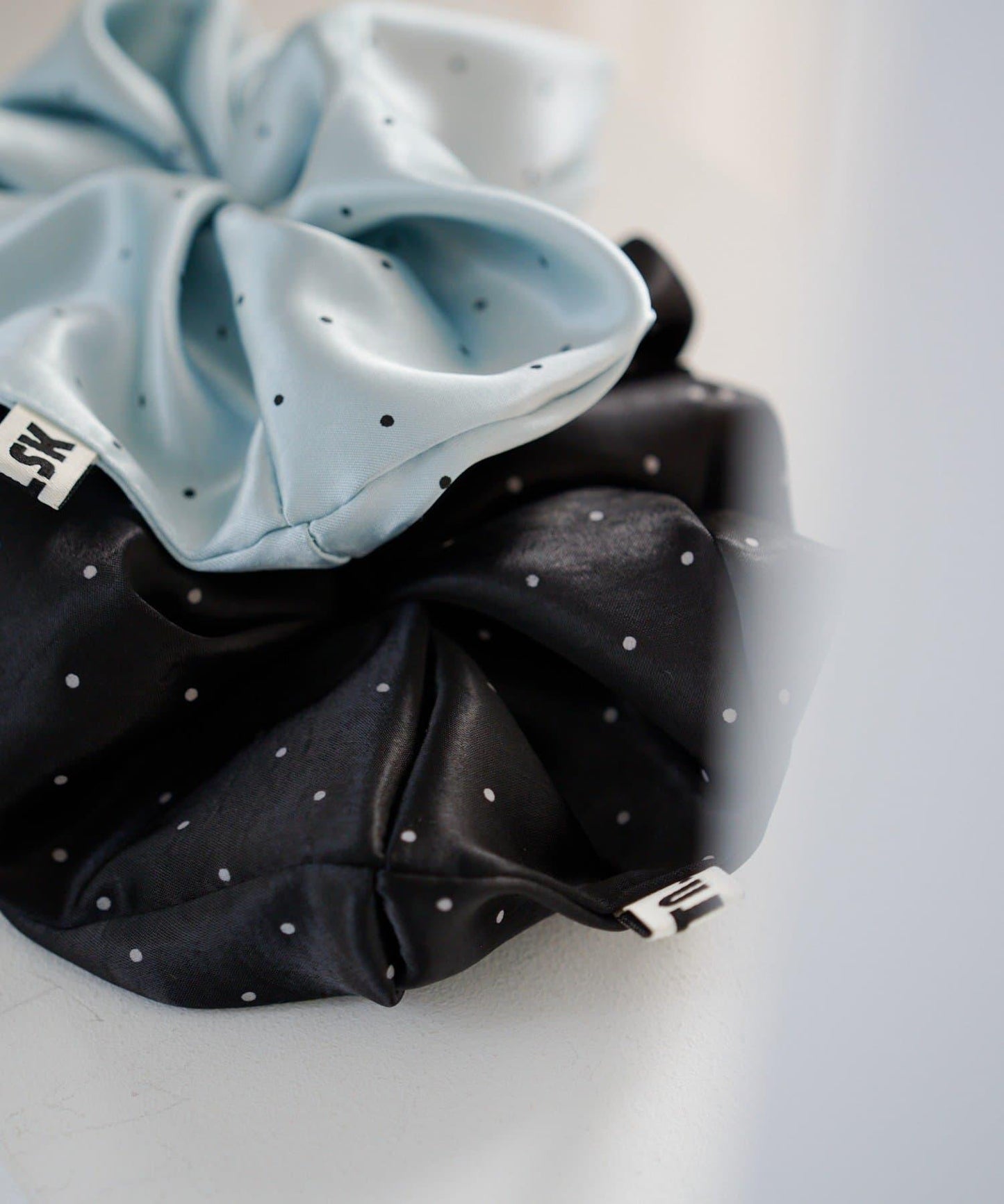 【fiw.】緞面波點發圈