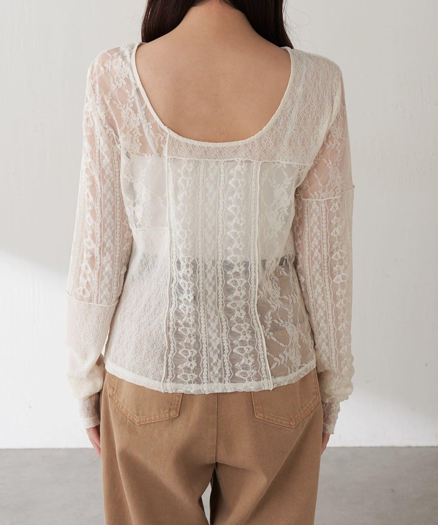 【疊穿推薦】Qanos蕾絲拼接長袖T恤