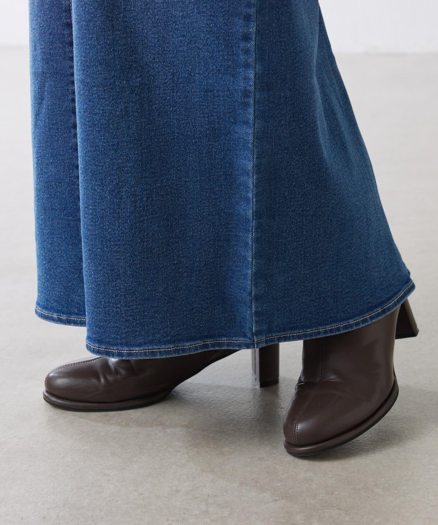 【彈力面料◎】Q.anos 修身牛仔半身裙