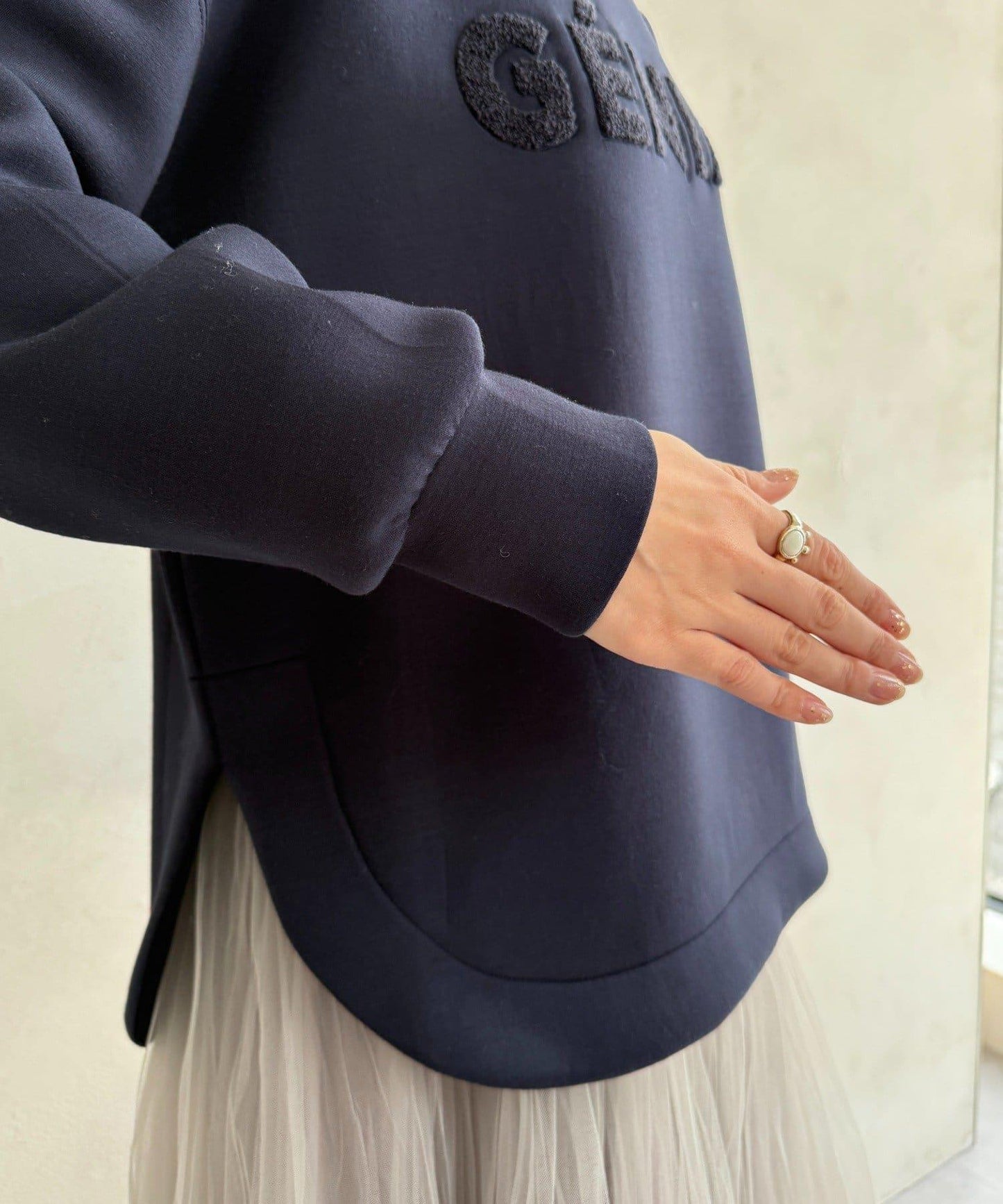 GENIAL毛圈繡標誌上衣