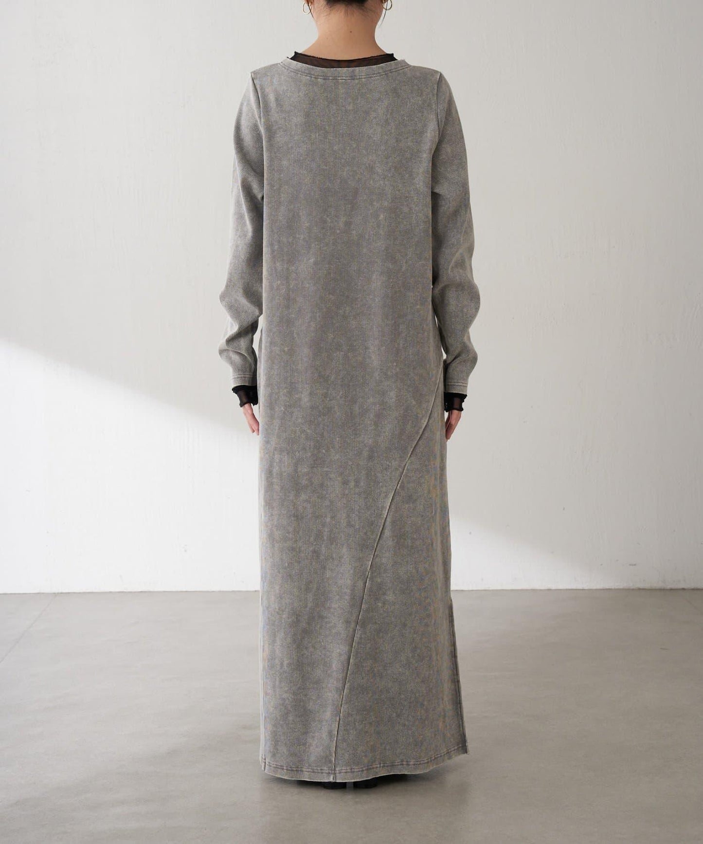 【修身顯瘦】Q.anos 網紗拼接連衣裙