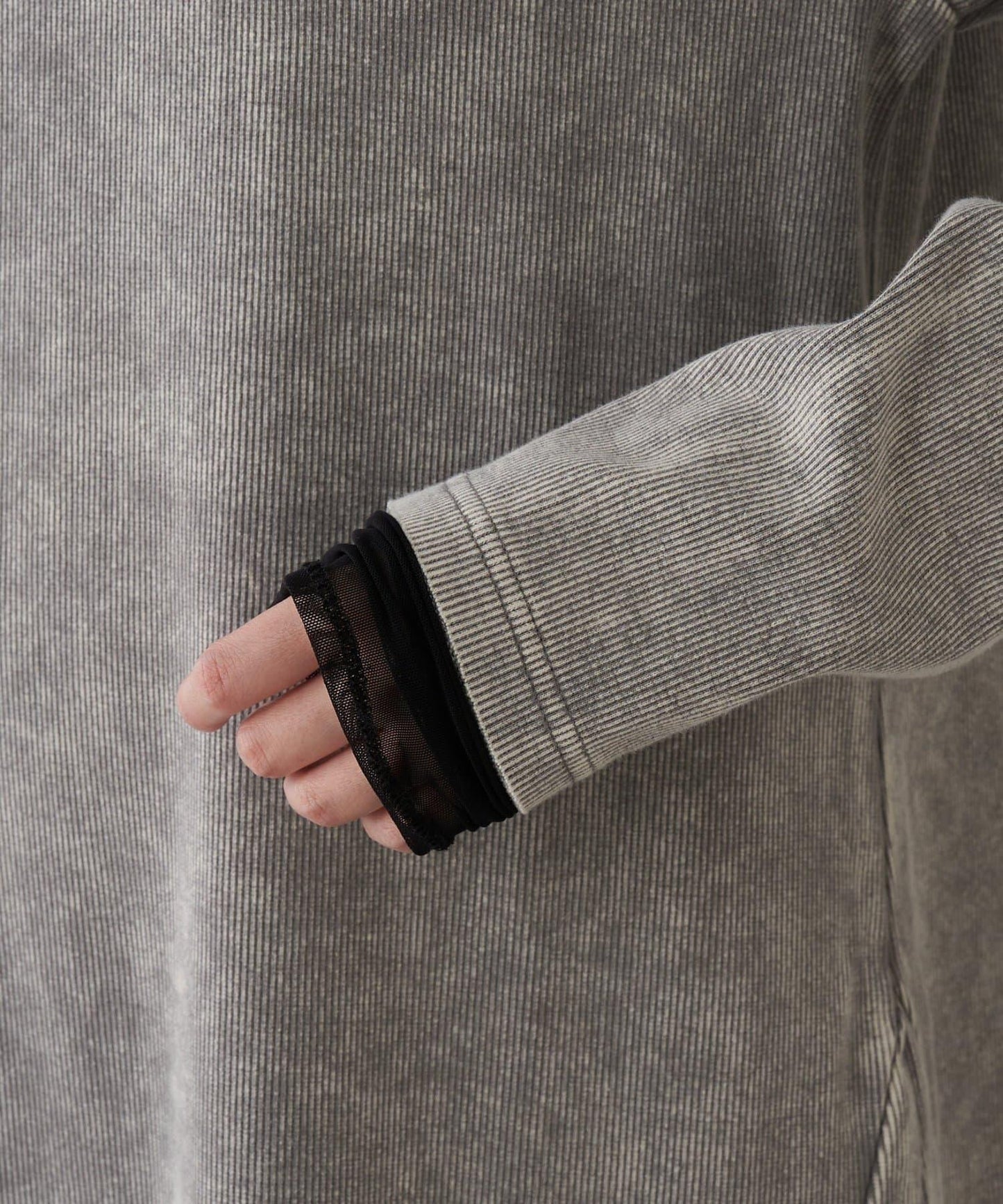 【修身顯瘦】Q.anos 網紗拼接連衣裙