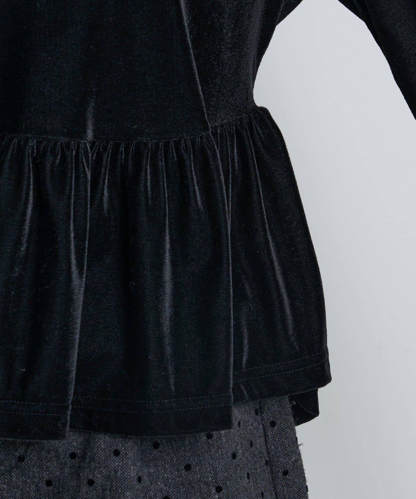 徽標荷葉邊天鵝絨上衣