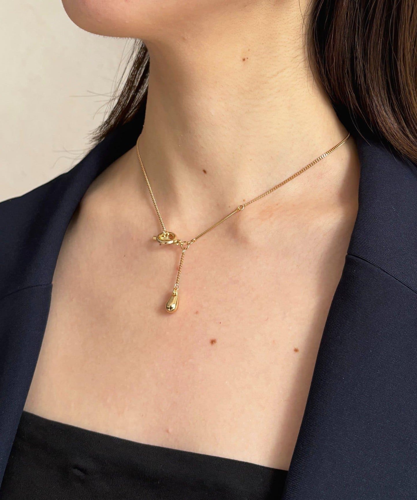 金屬釦環造型設計項鍊