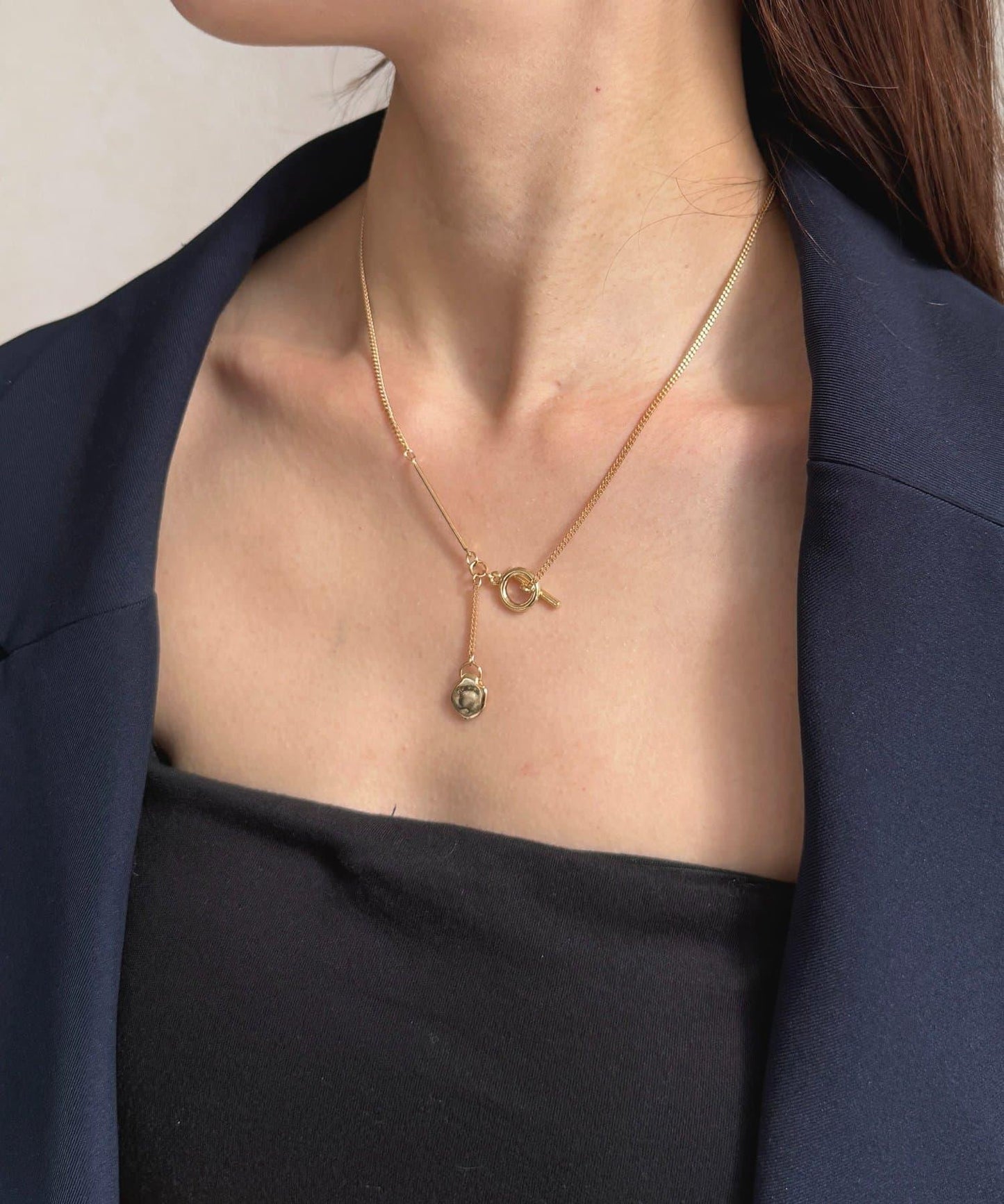 金屬釦環造型設計項鍊