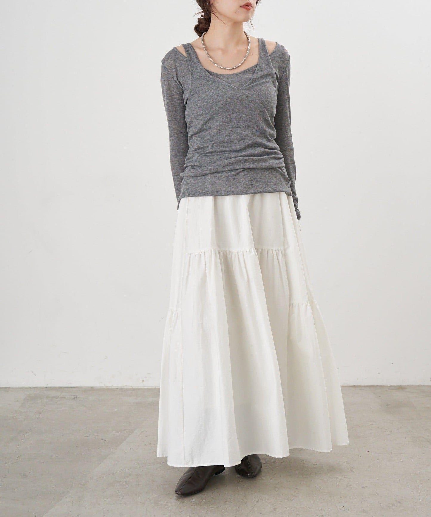 吊帶背心疊穿長袖T恤