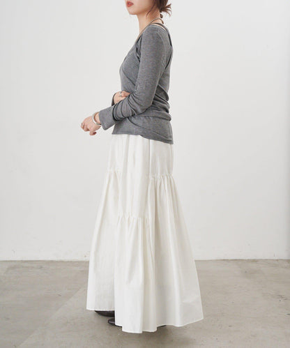 吊帶背心疊穿長袖T恤