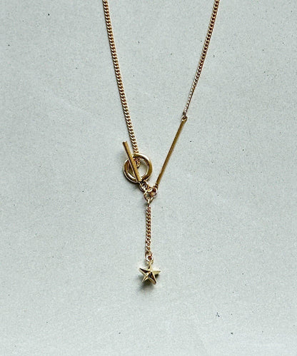 金屬釦環造型設計項鍊