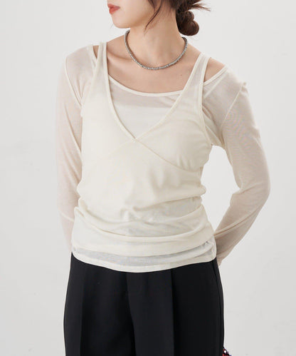 吊帶背心疊穿長袖T恤