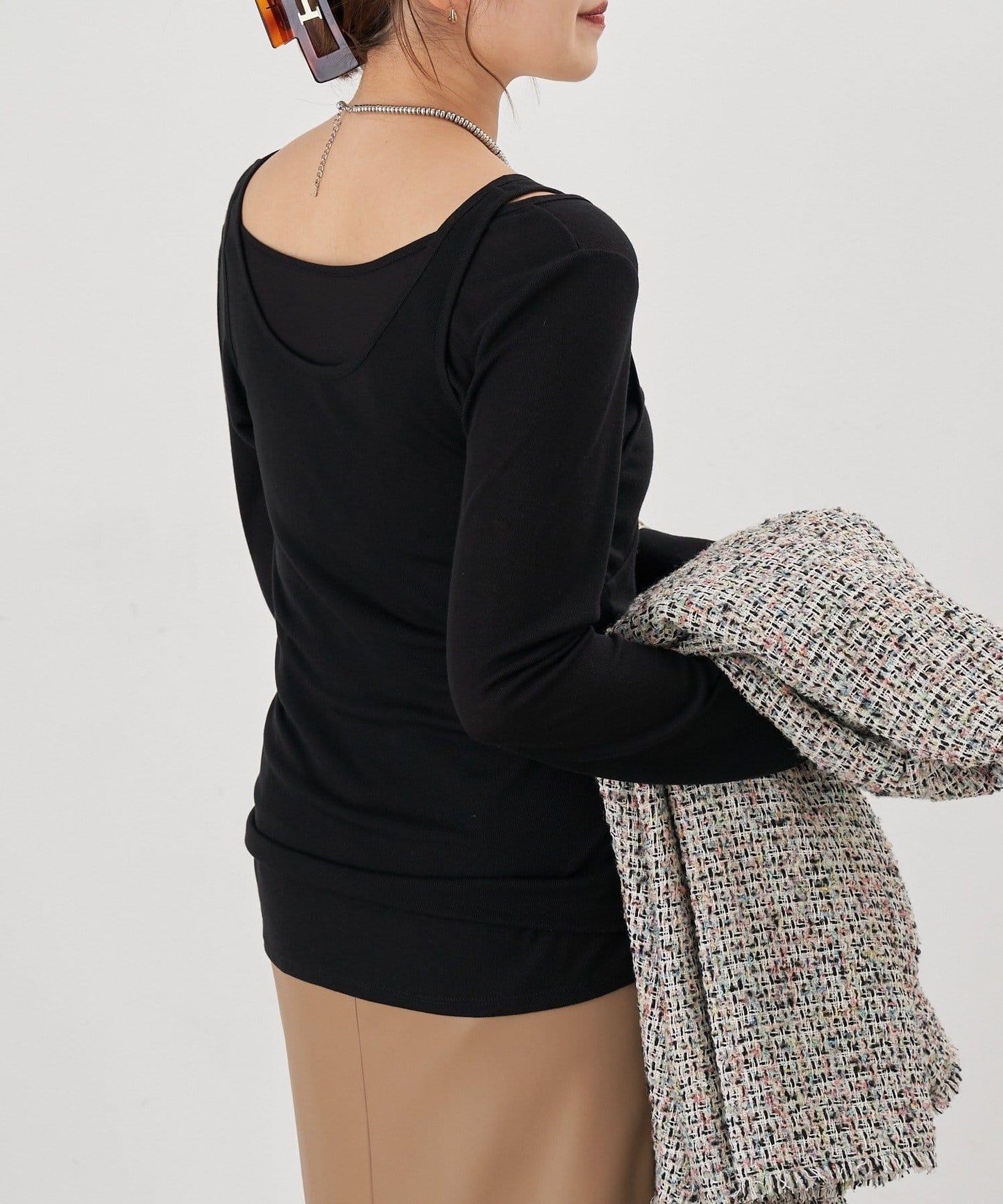 吊帶背心疊穿長袖T恤