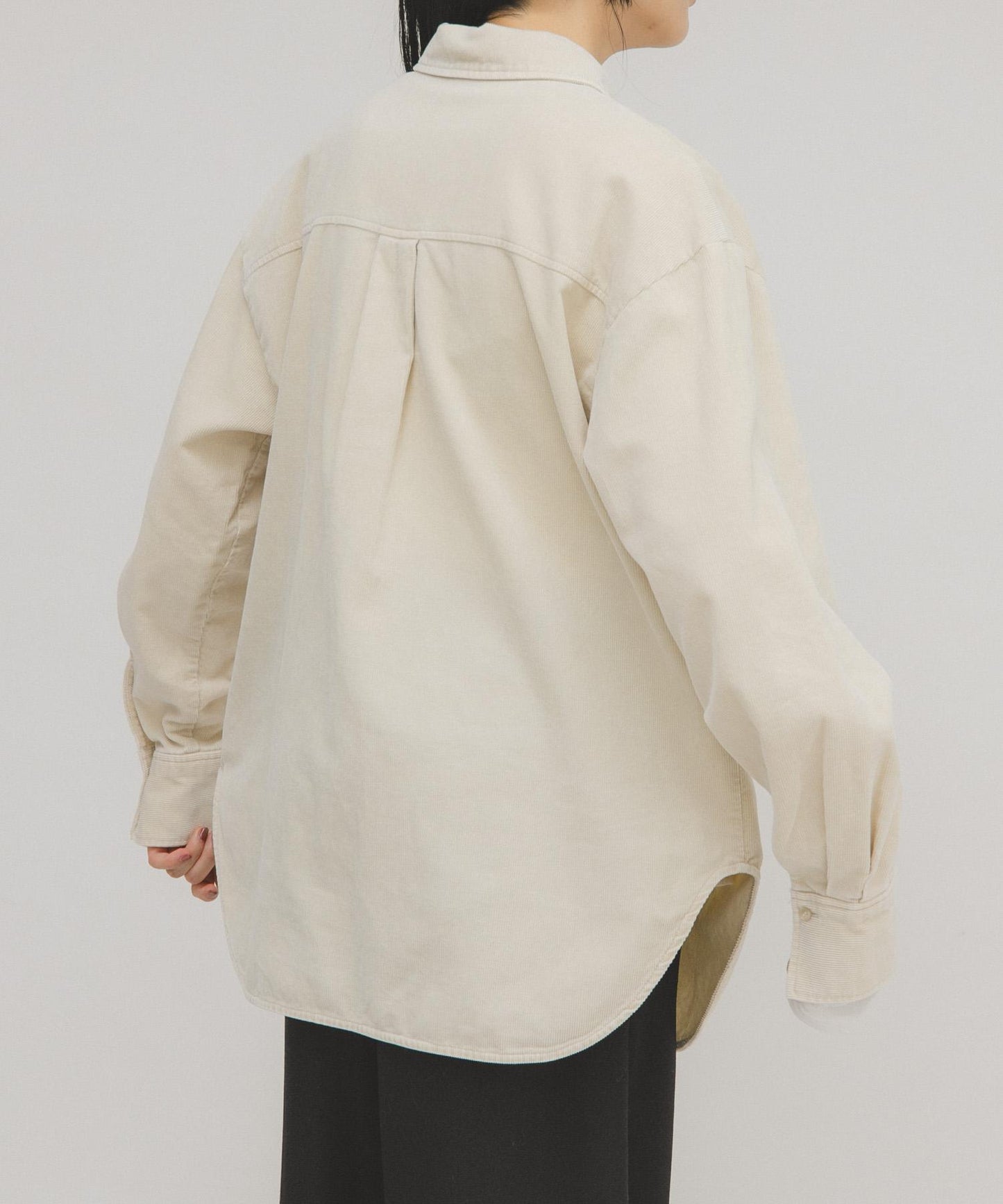 燈芯絨紐扣領襯衫