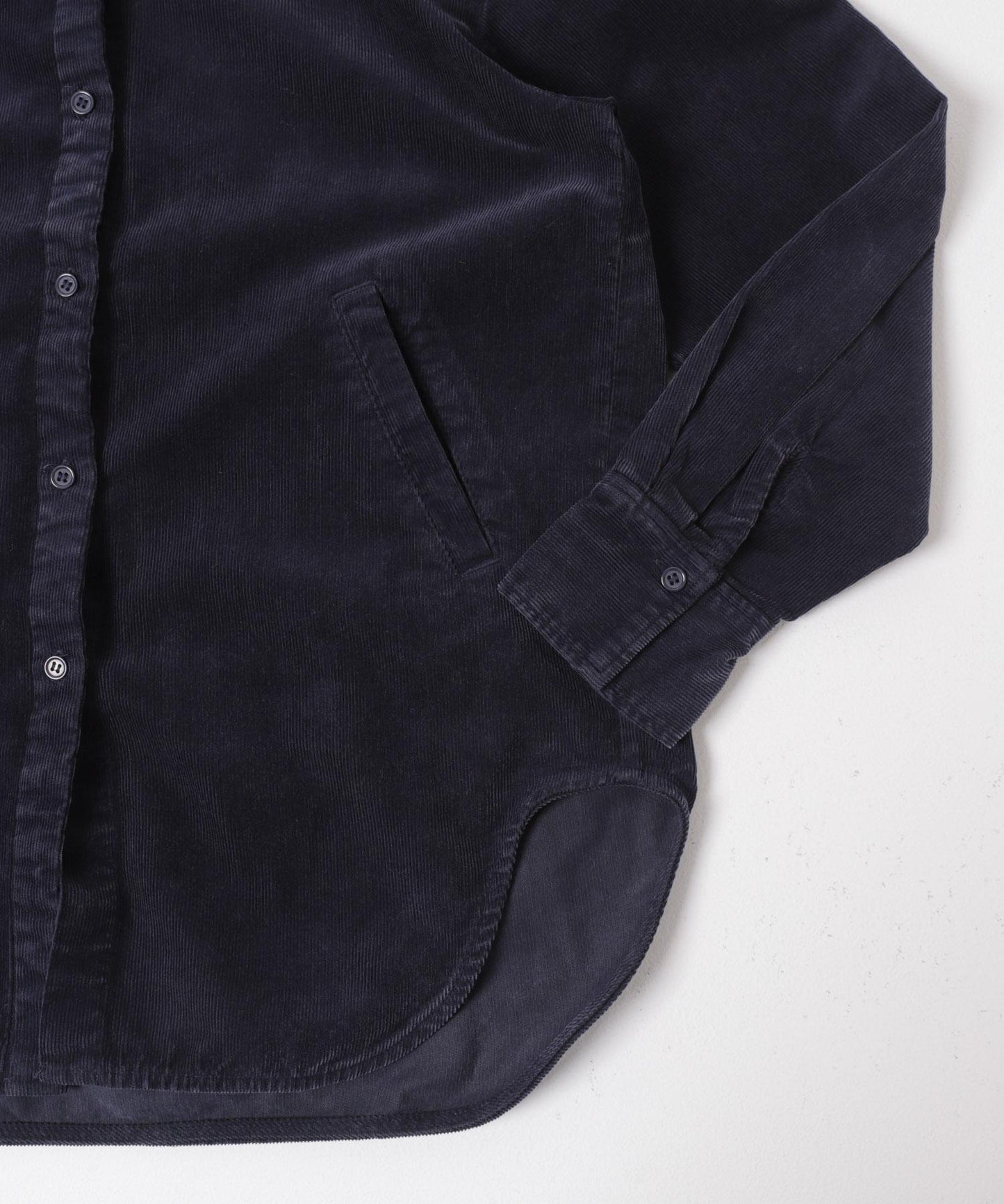 燈芯絨紐扣領襯衫