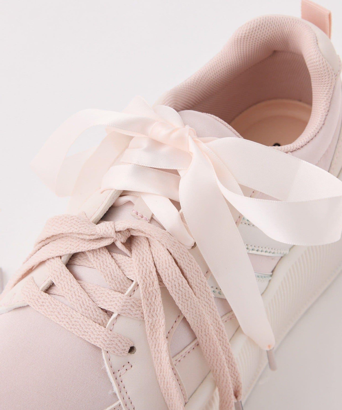 蝴蝶結緞面休閒鞋