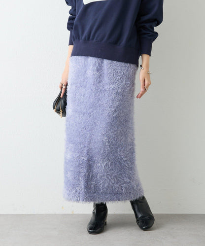 造型點睛之選 軟質長毛背部開衩修身半身裙