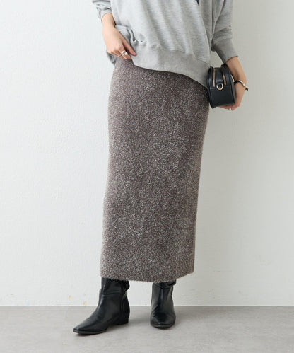 造型點睛之選 軟質長毛背部開衩修身半身裙