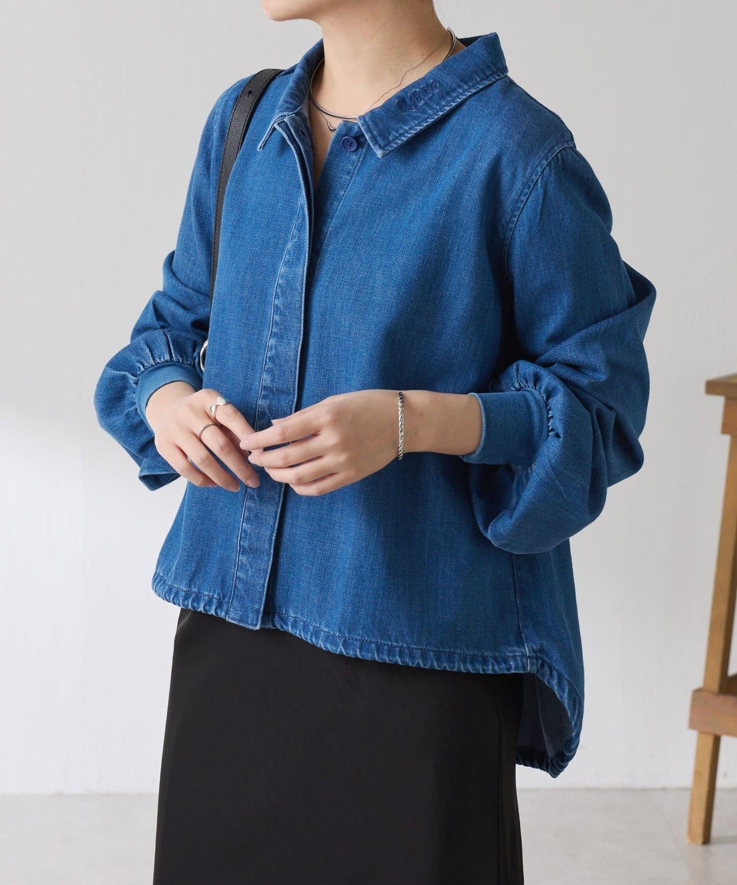 【可自由搭配】Q.anos 抽繩立領牛仔襯衫