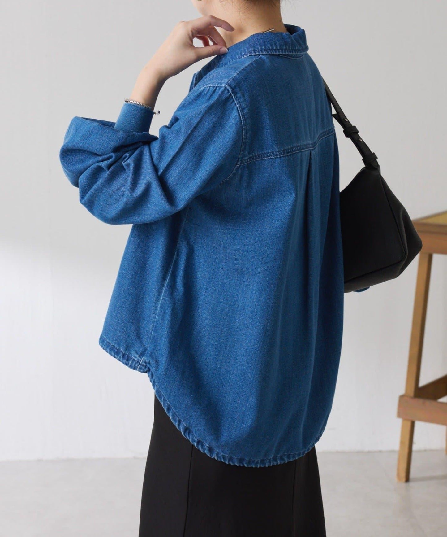 【可自由搭配】Q.anos 抽繩立領牛仔襯衫