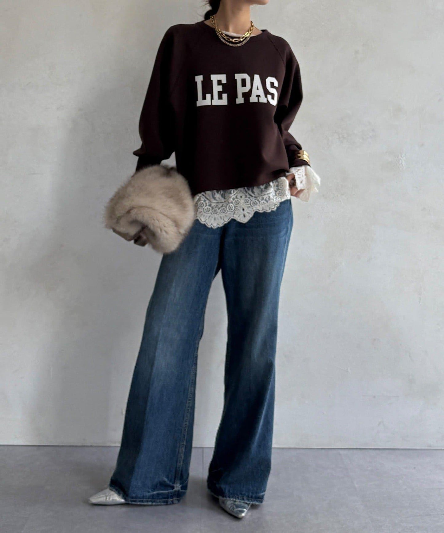 袖口羅紋箱型Logo上衣