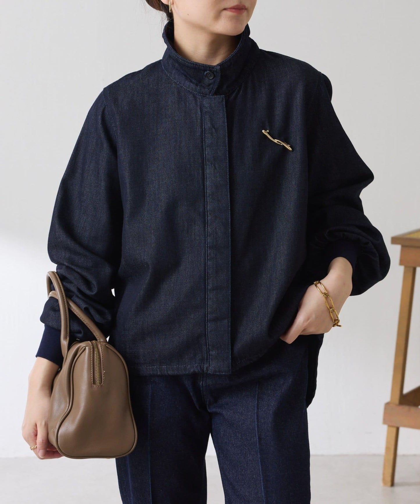 【可自由搭配】Q.anos 抽繩立領牛仔襯衫