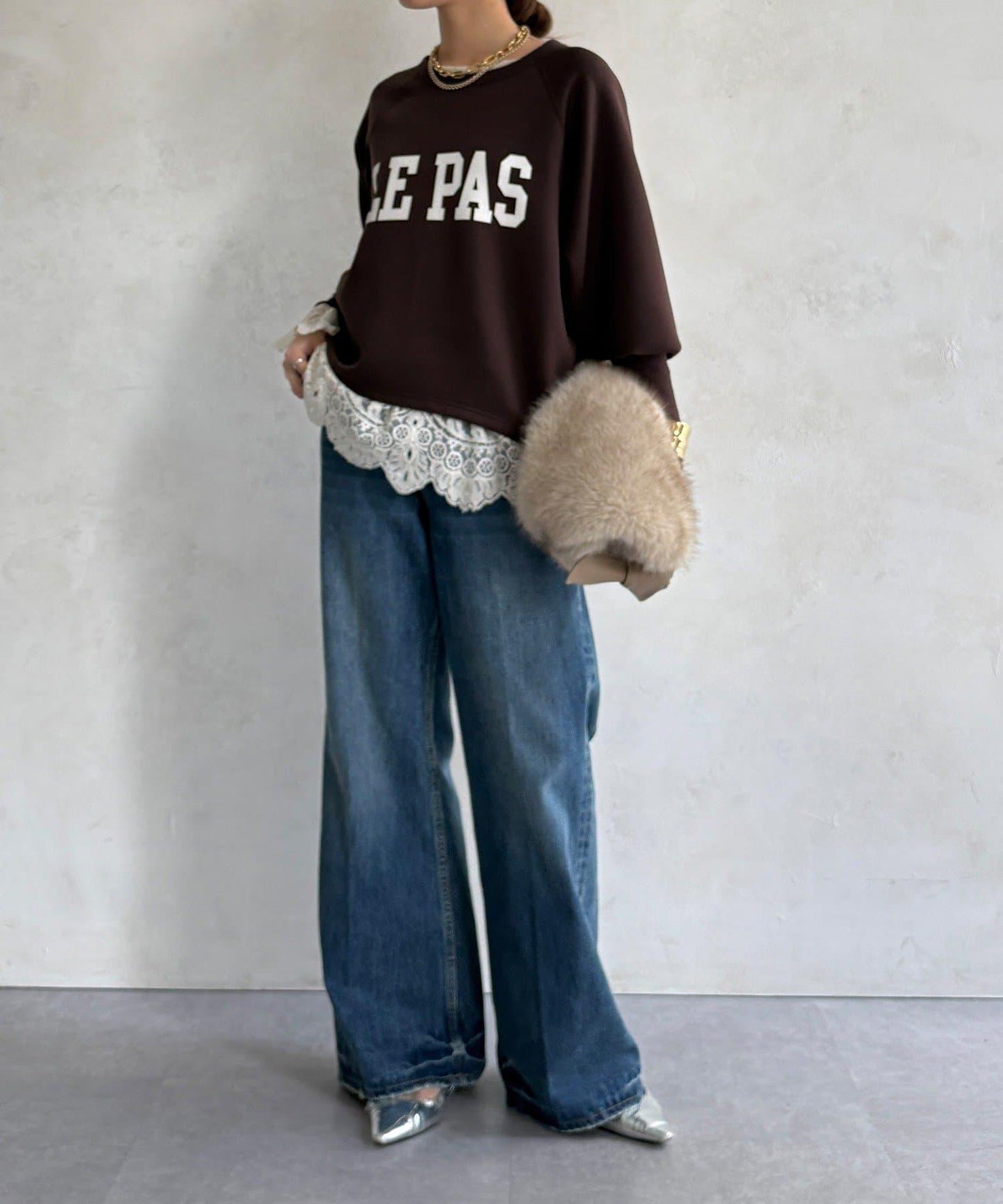 袖口羅紋箱型Logo上衣