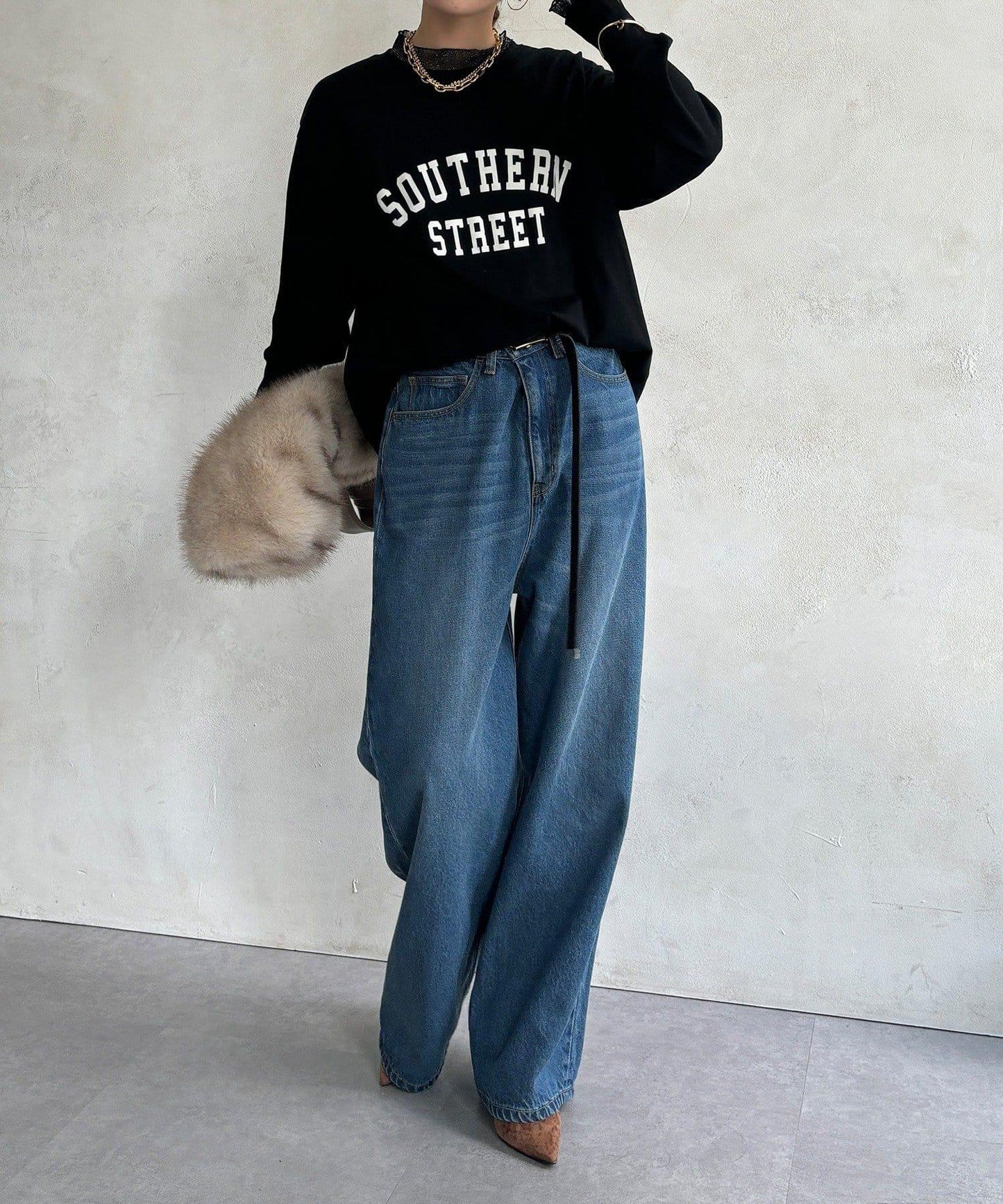 植絨字母疊穿上衣