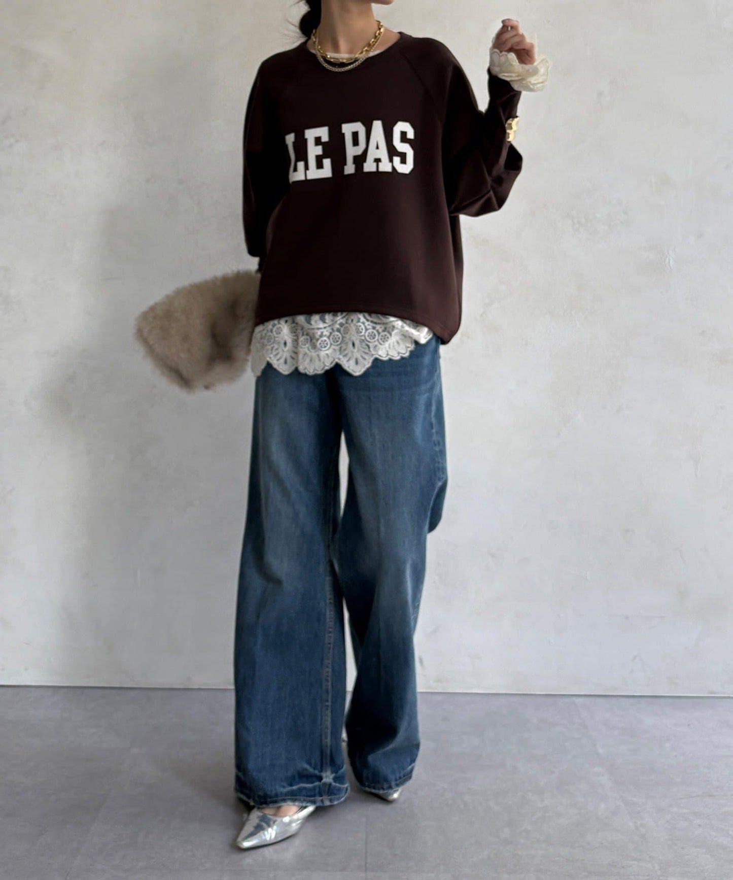 袖口羅紋箱型Logo上衣