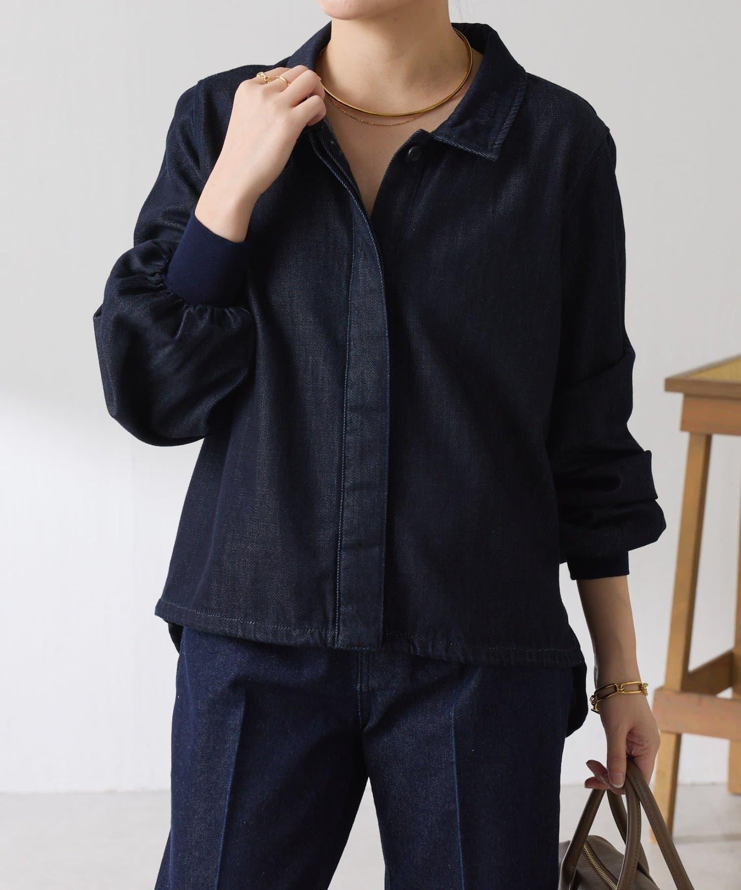 【可自由搭配】Q.anos 抽繩立領牛仔襯衫