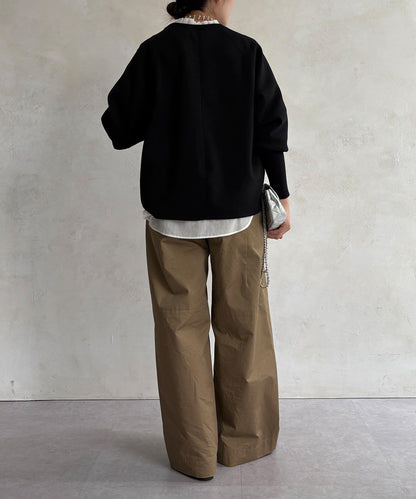 袖口羅紋箱型Logo上衣