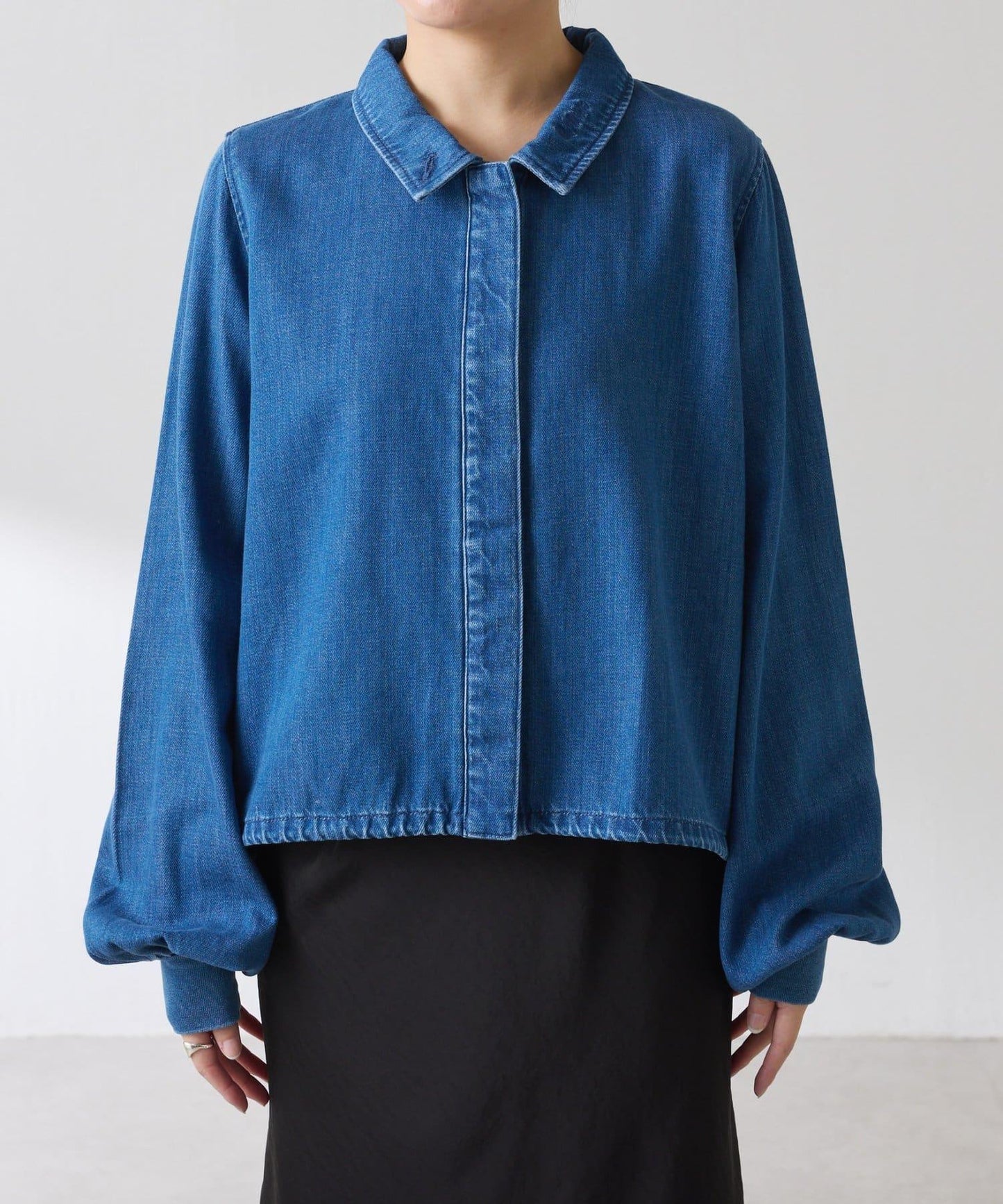 【可自由搭配】Q.anos 抽繩立領牛仔襯衫