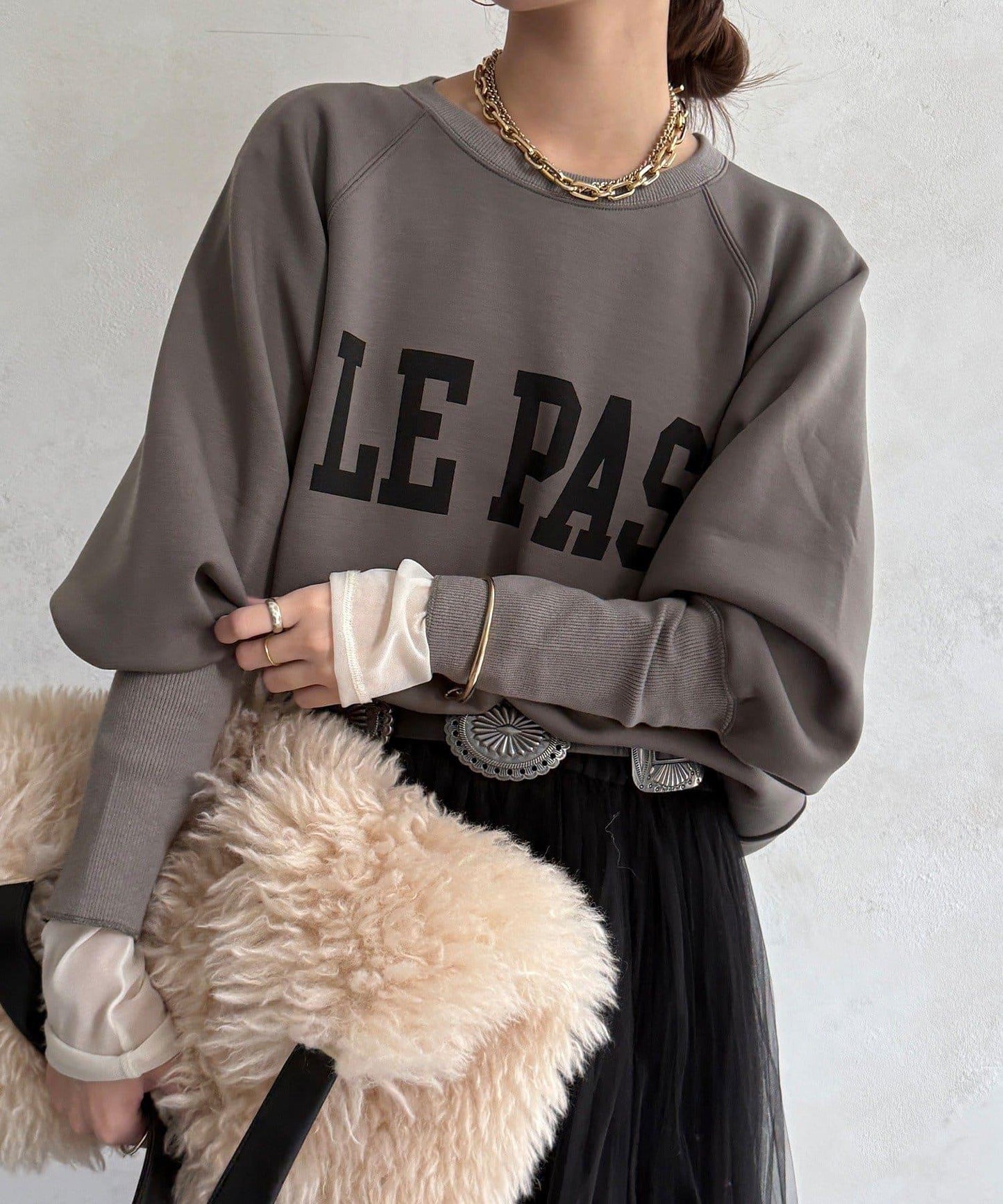 袖口羅紋箱型Logo上衣