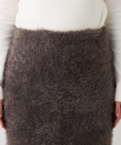 造型點睛之選 軟質長毛背部開衩修身半身裙