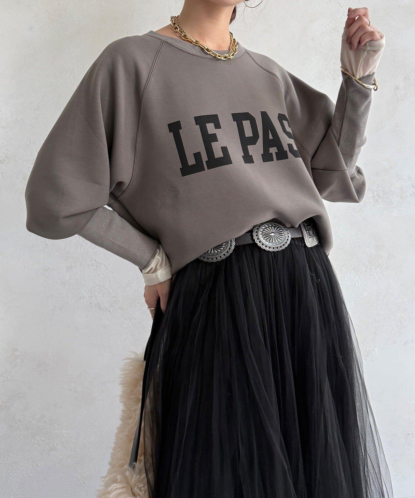 袖口羅紋箱型Logo上衣