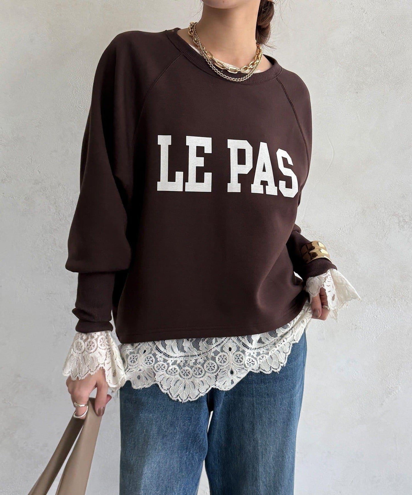 袖口羅紋箱型Logo上衣