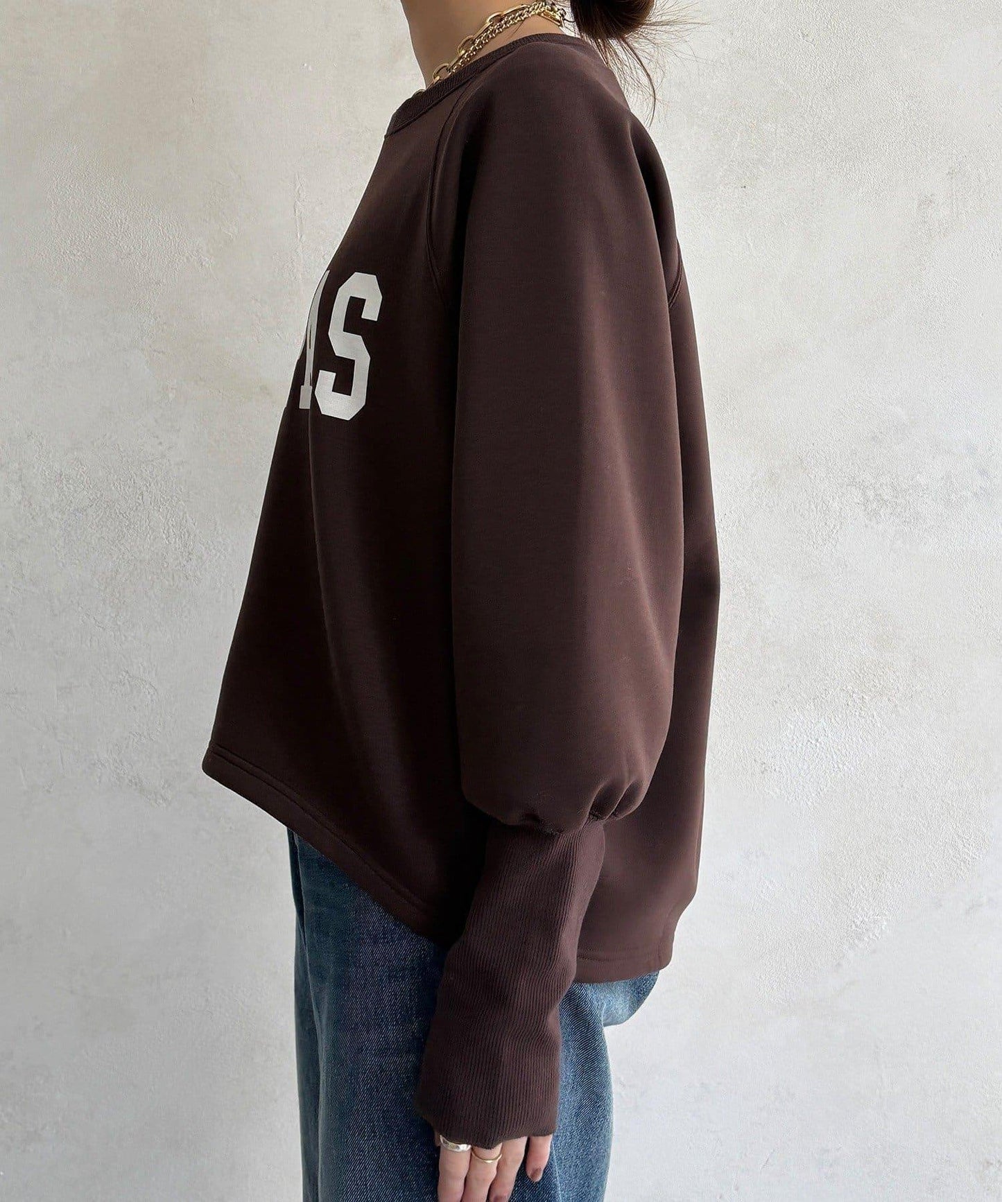 袖口羅紋箱型Logo上衣