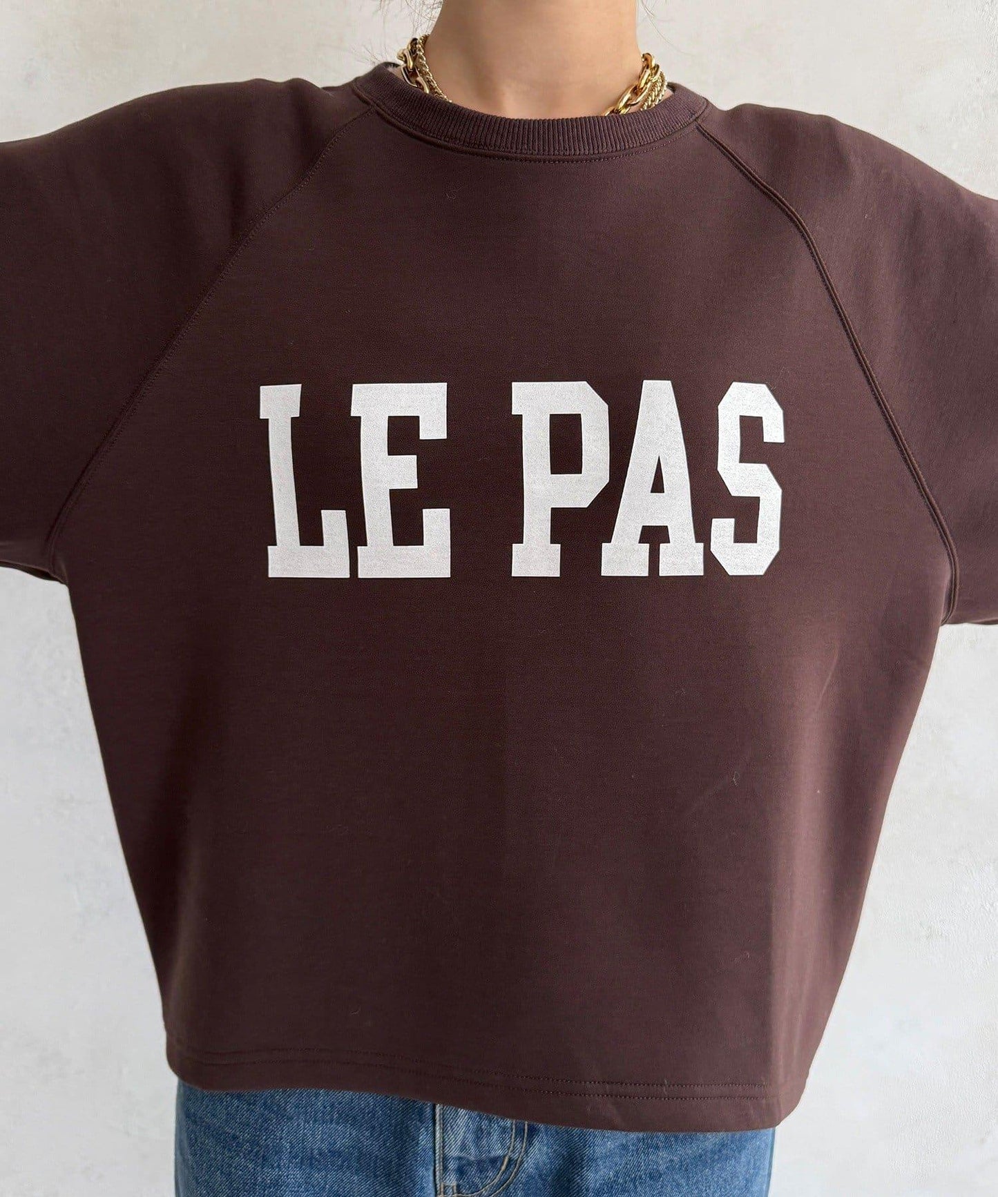 袖口羅紋箱型Logo上衣