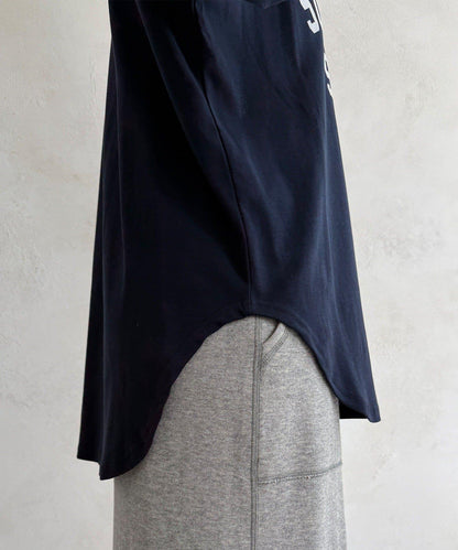 植絨字母疊穿上衣