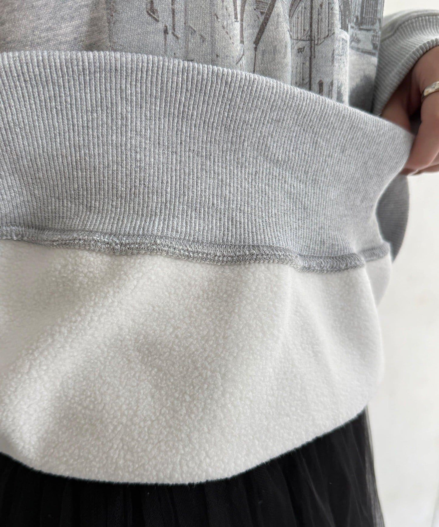 背部拉鍊照片印花加絨上衣