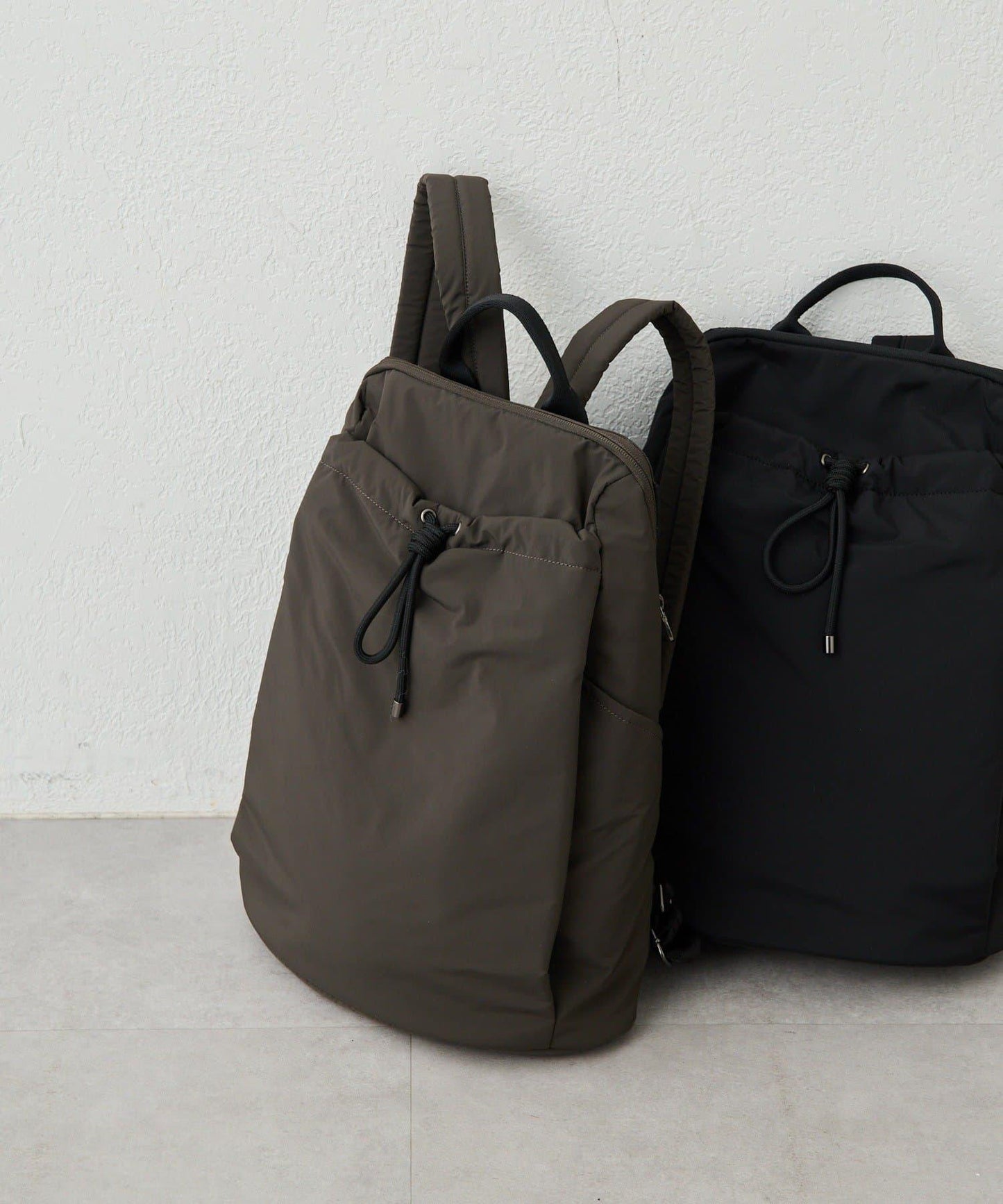 防潑水/A4尺寸兼容抽繩雙肩包