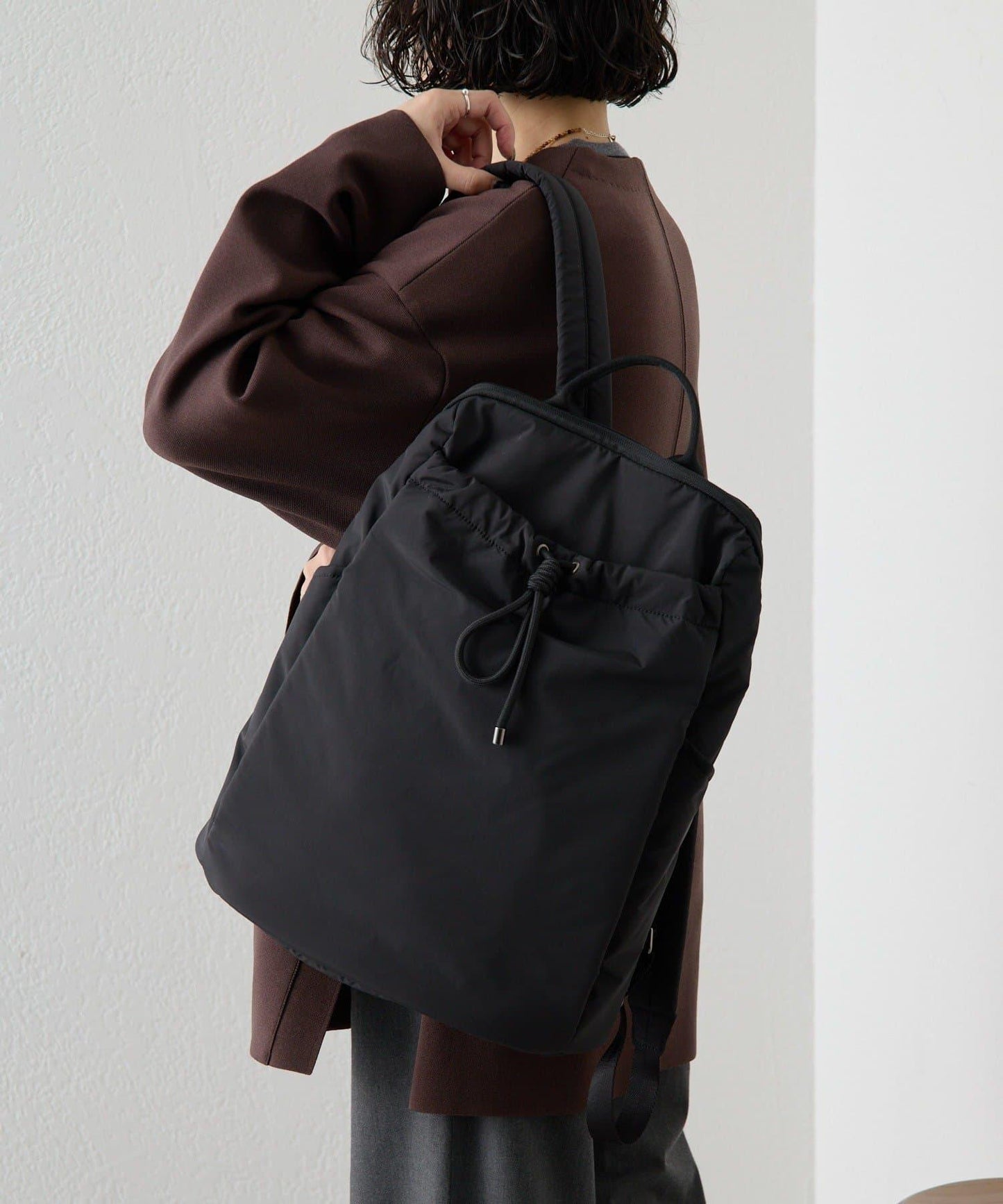 防潑水/A4尺寸兼容抽繩雙肩包