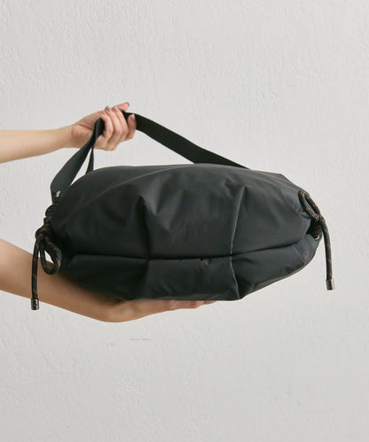 防潑水/超輕量300g抽繩單肩包