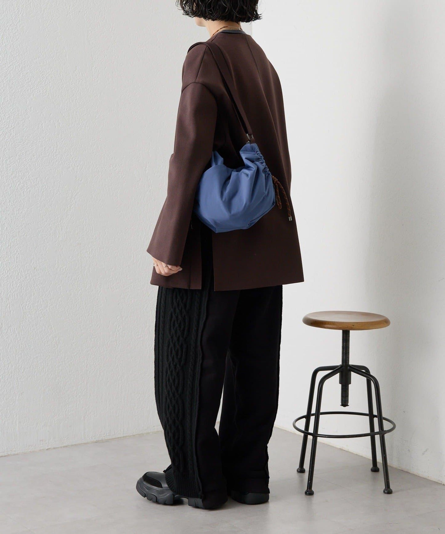 防潑水/超輕量300g抽繩單肩包