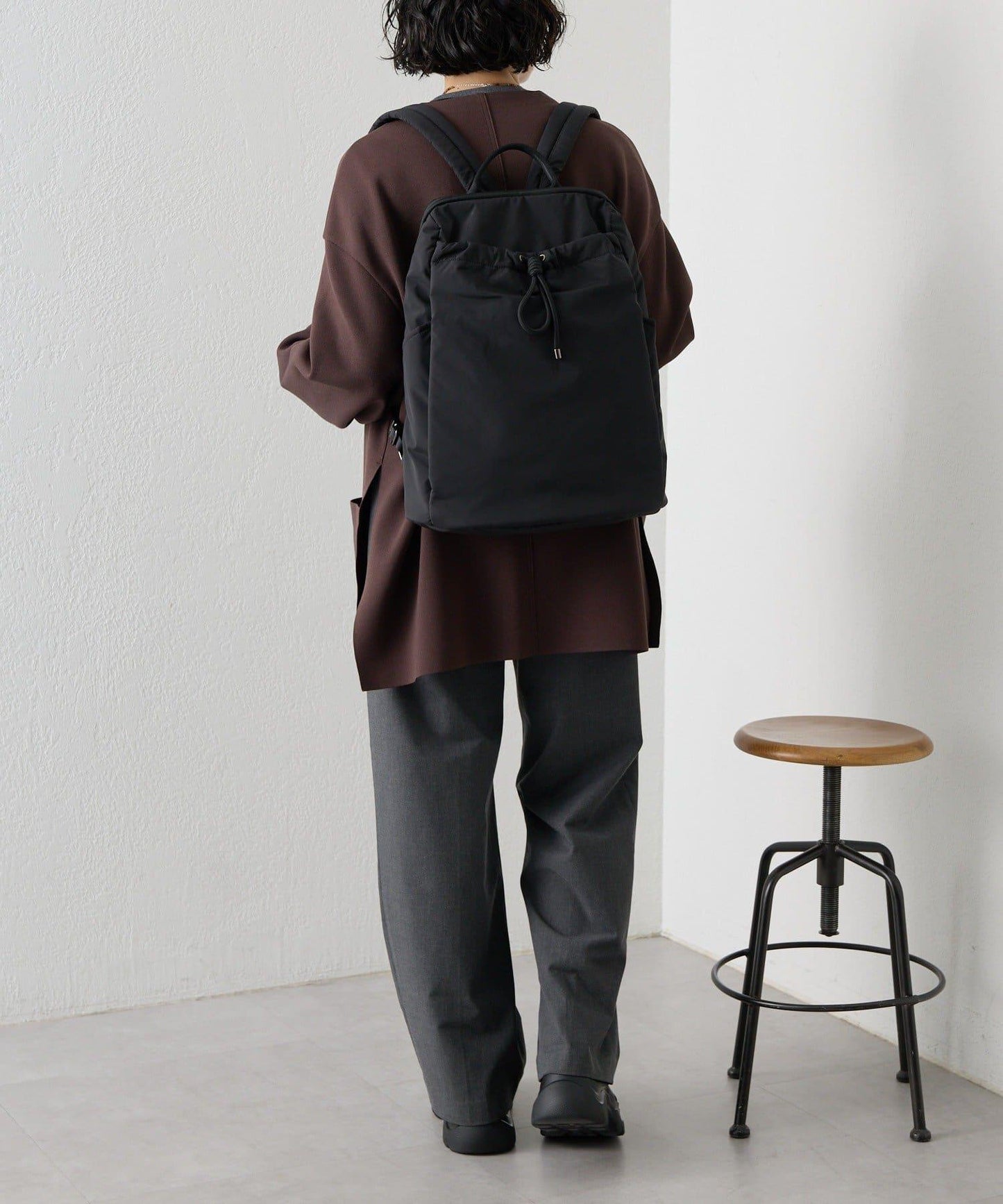 防潑水/A4尺寸兼容抽繩雙肩包