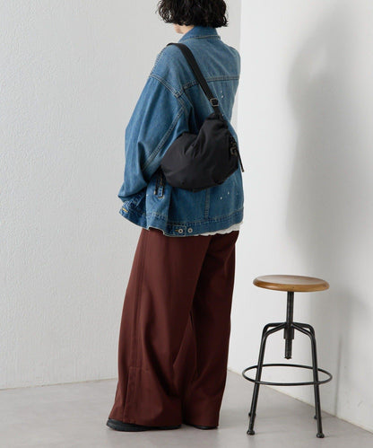 防潑水/超輕量300g抽繩單肩包