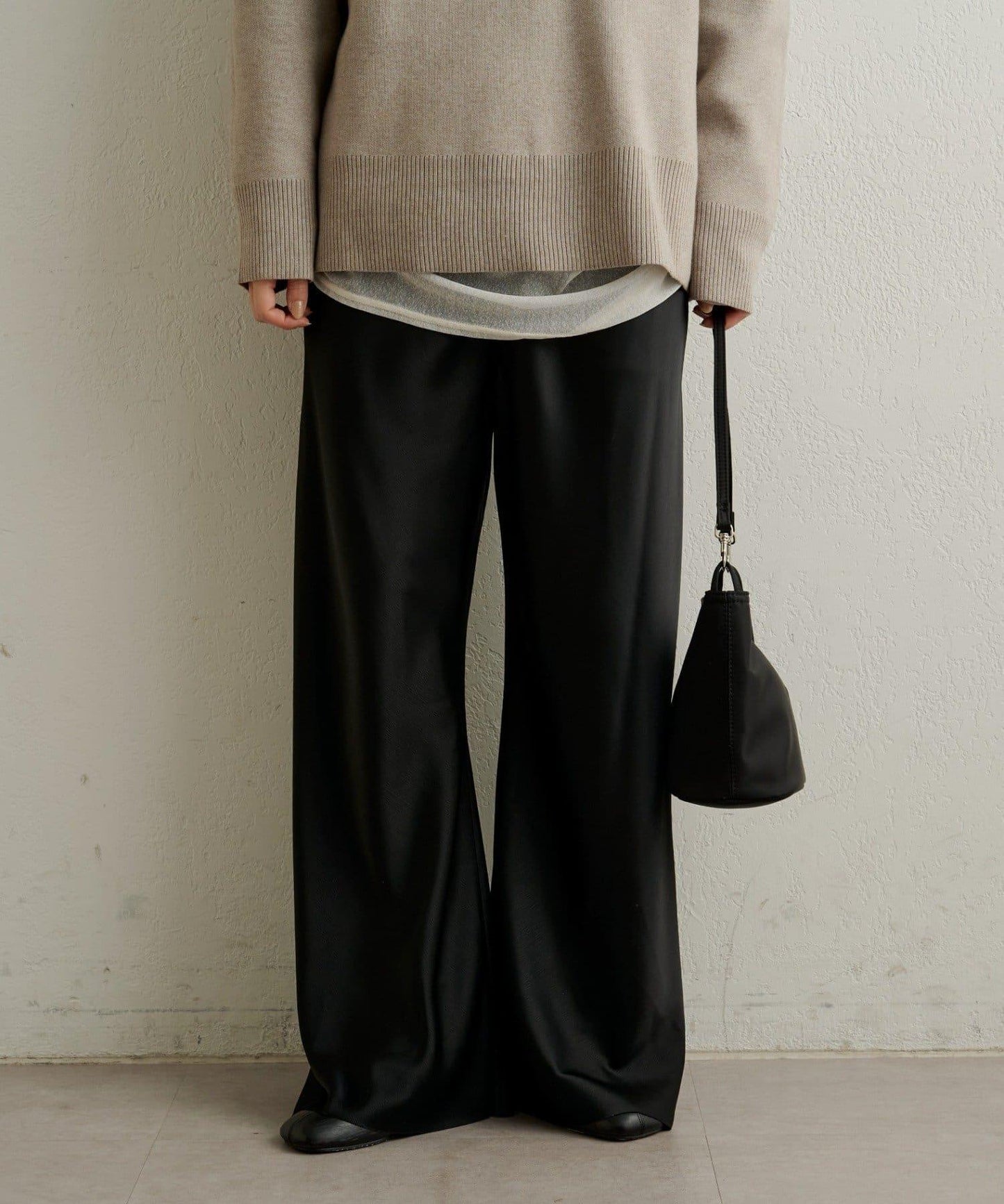 緞面斜裁休閒褲