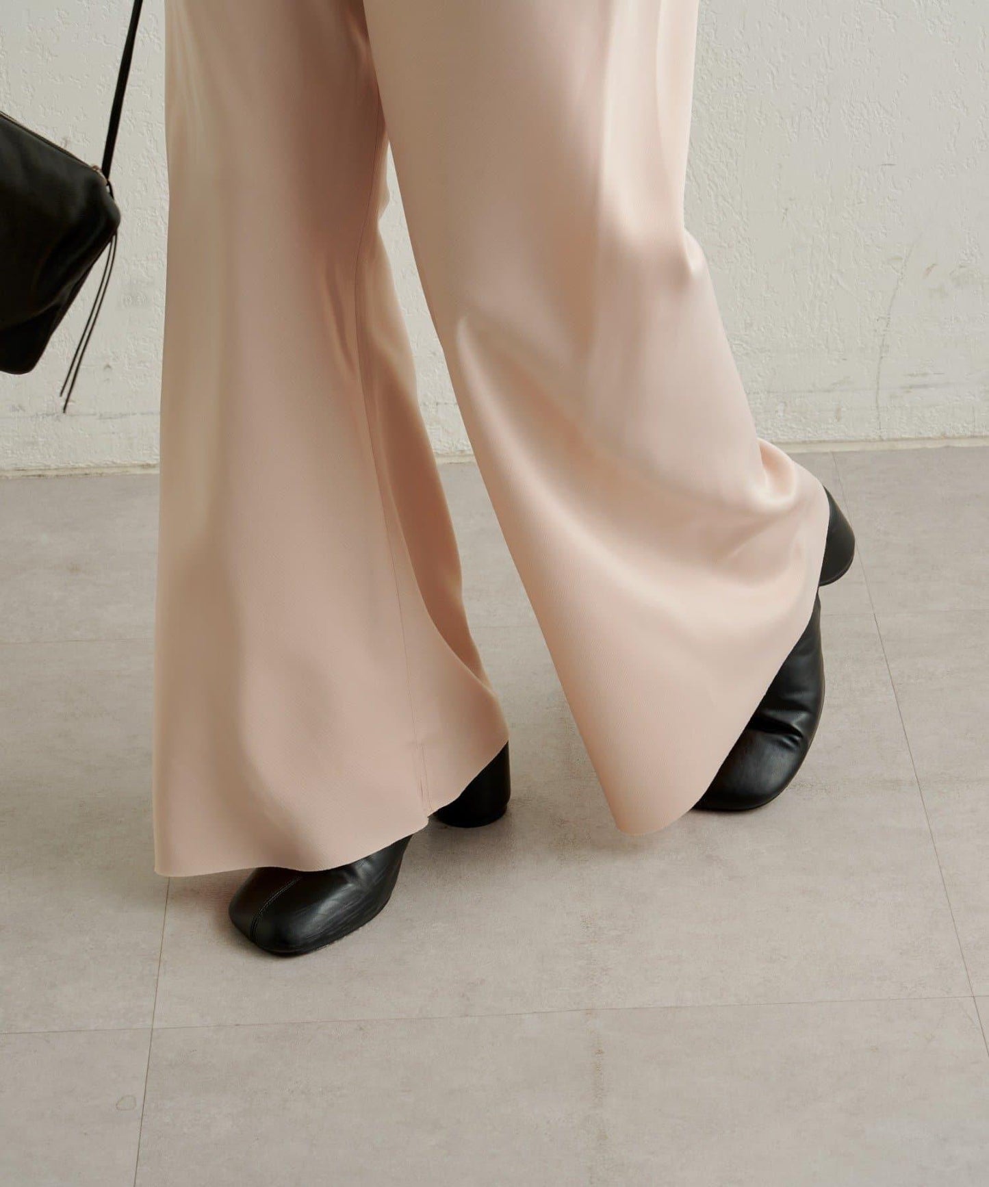 緞面斜裁休閒褲