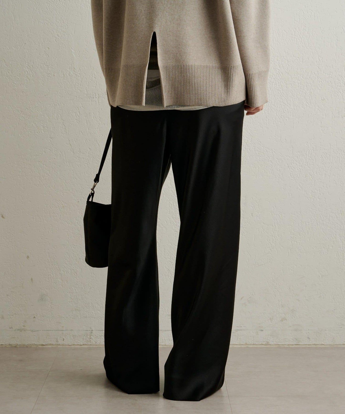 緞面斜裁休閒褲