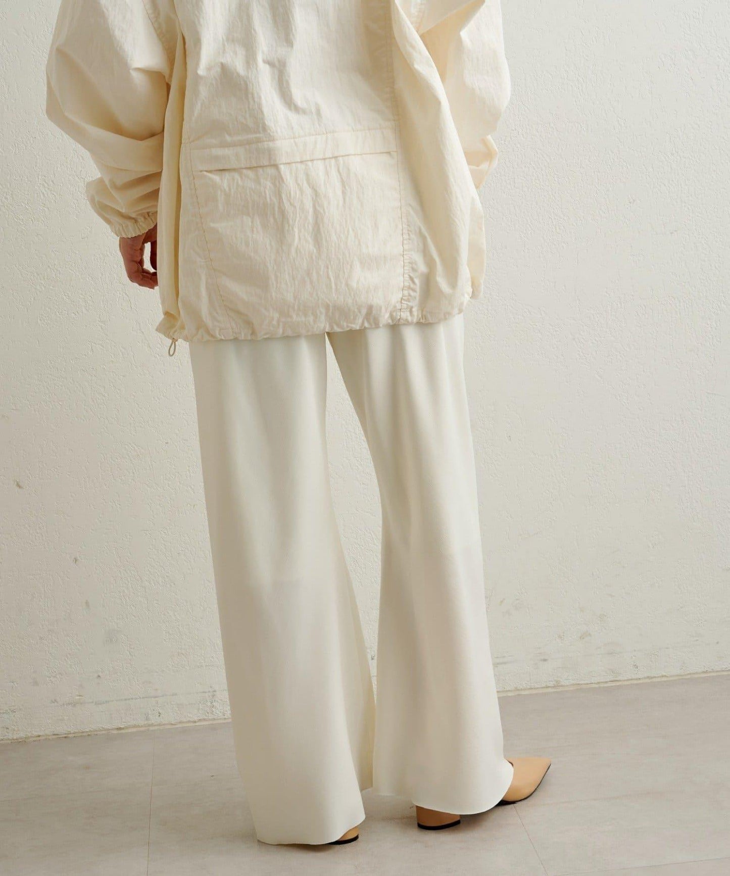 緞面斜裁休閒褲