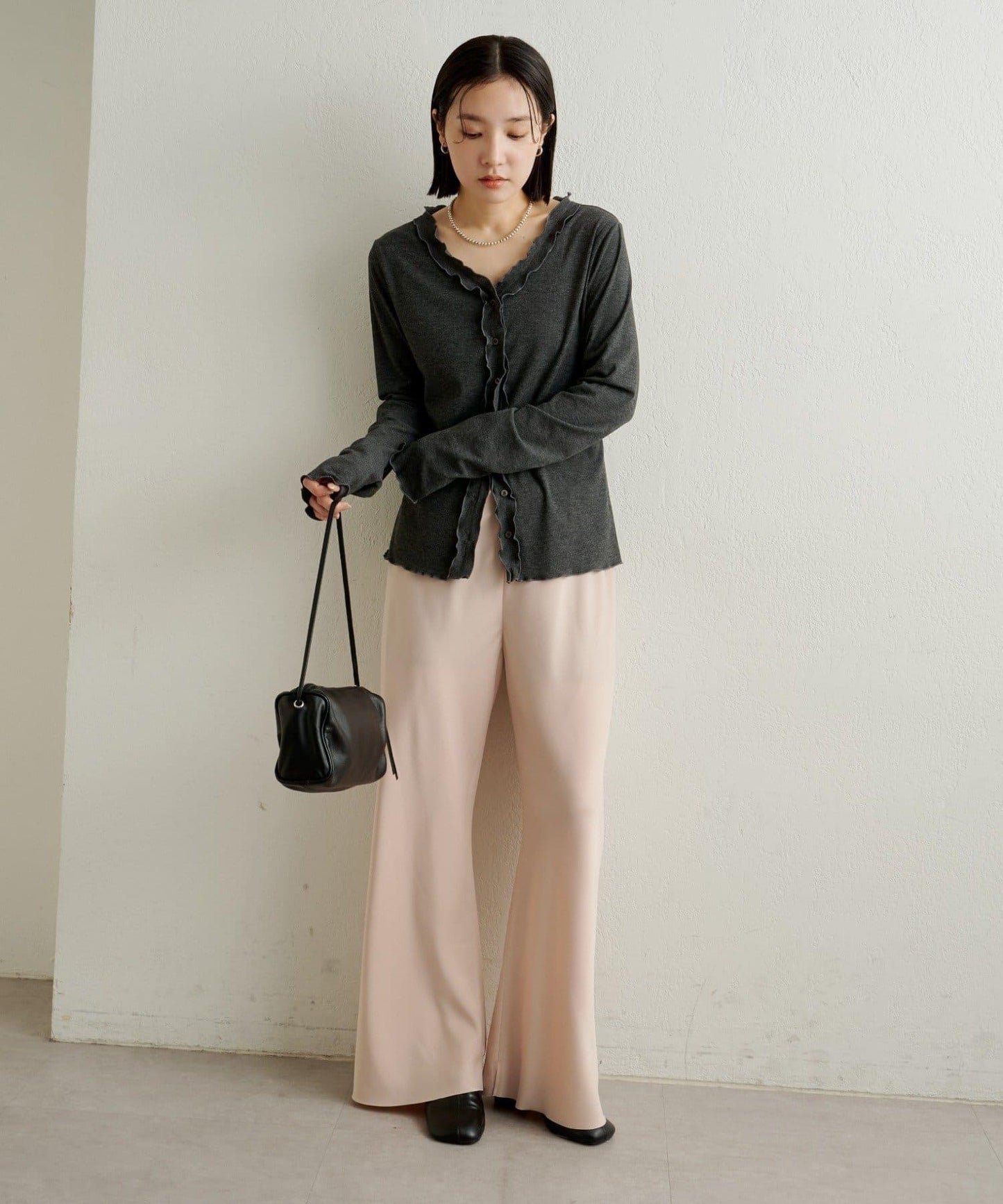 緞面斜裁休閒褲