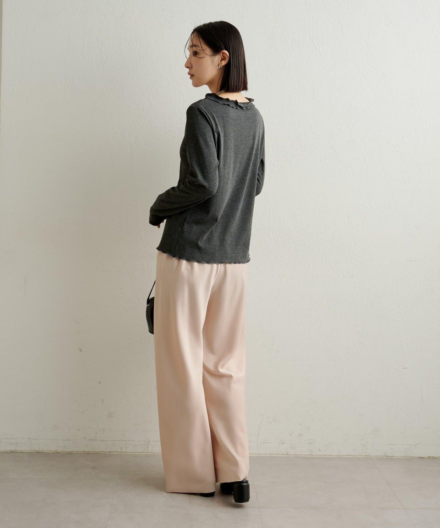 緞面斜裁休閒褲