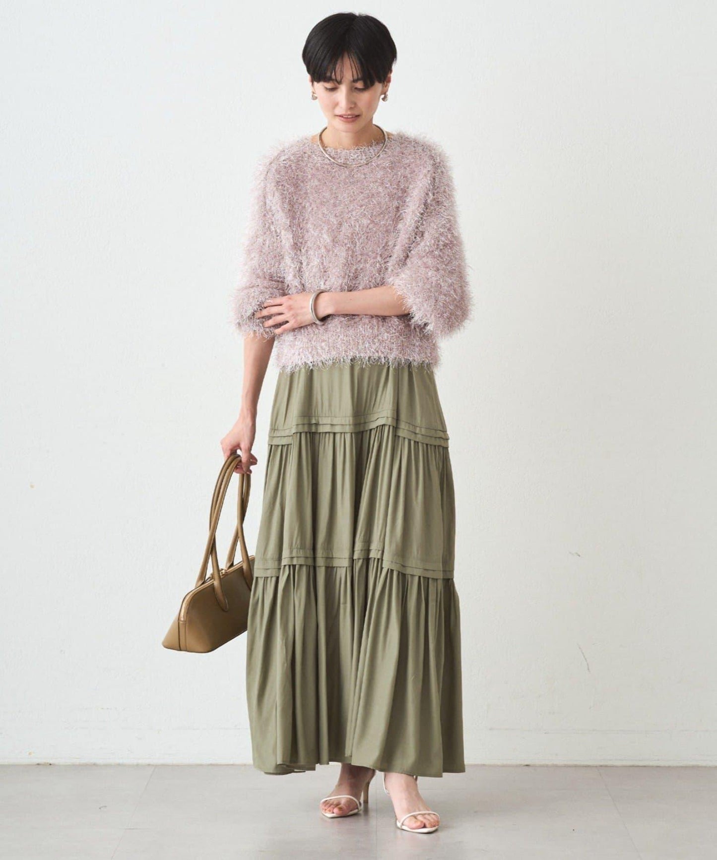 緞面多層吊帶連衣裙